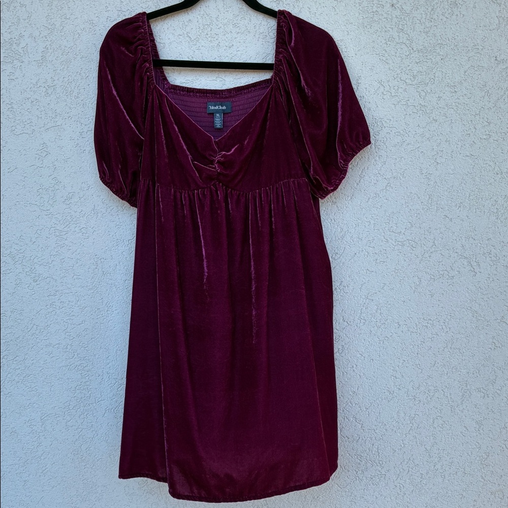 ModCloth “Who’s my sweetheart?” Velvet babydoll dress - Picture 2 of 8
